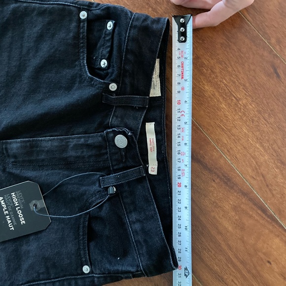 Levis High Loose Jeans - Picture 5 of 5